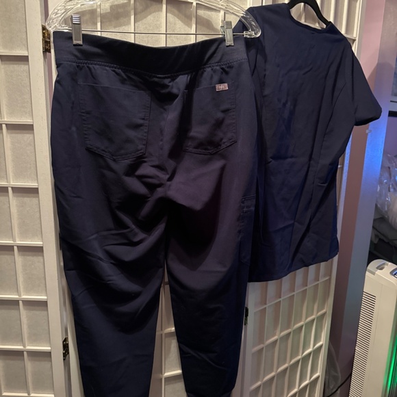 Figs Technical Collection Set - Picture 4 of 4